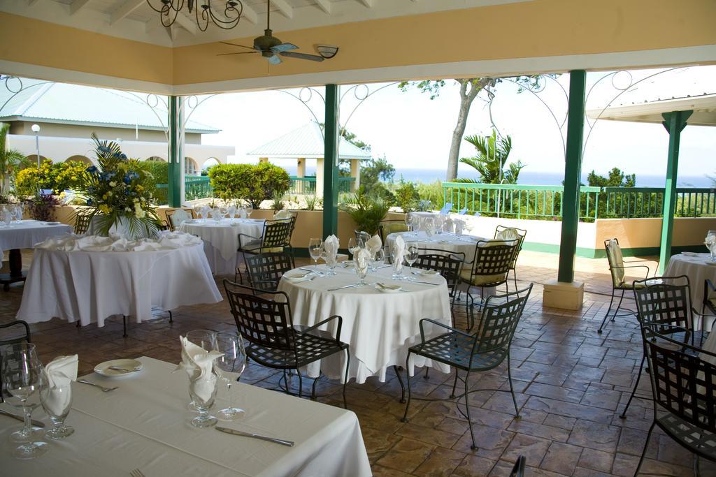 Cardiff Hotel And Spa Runaway Bay Bagian luar foto