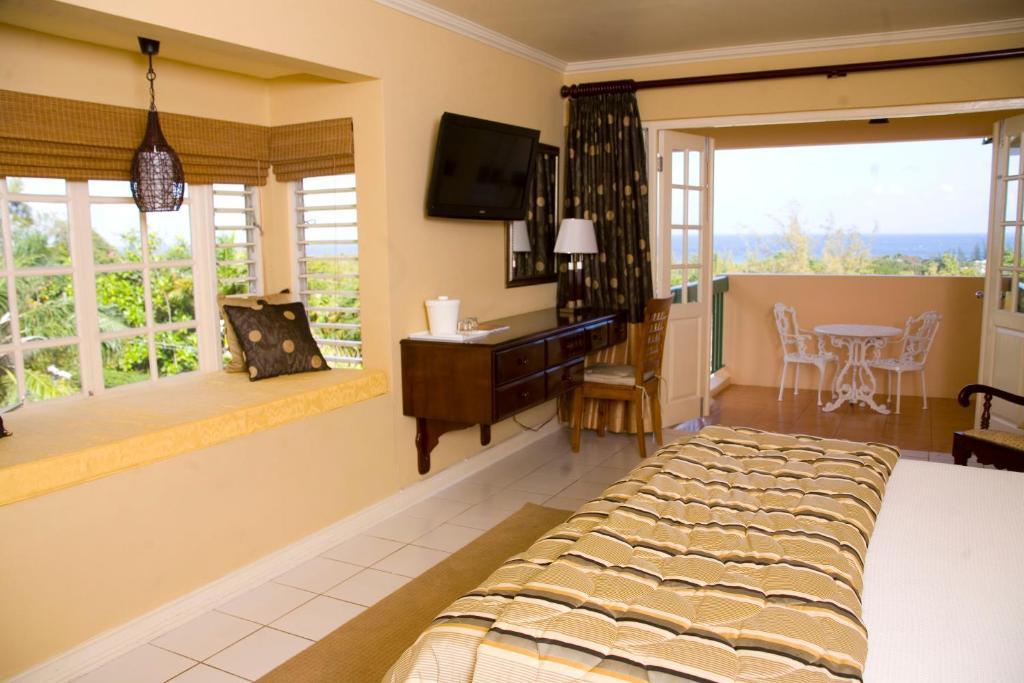Cardiff Hotel And Spa Runaway Bay Bagian luar foto